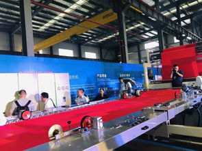 智能制造再升級(jí) 邵陽(yáng)紡機(jī)同步發(fā)布新型拉幅定形機(jī)與氣液染色機(jī)，以變頻技術(shù)驅(qū)動(dòng)行業(yè)革新